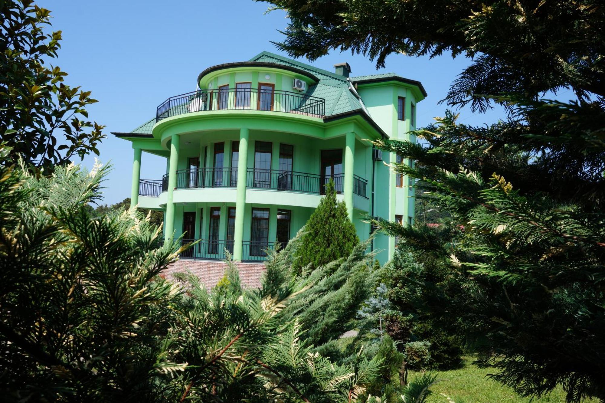 Villa Qero Batumi Exteriör bild
