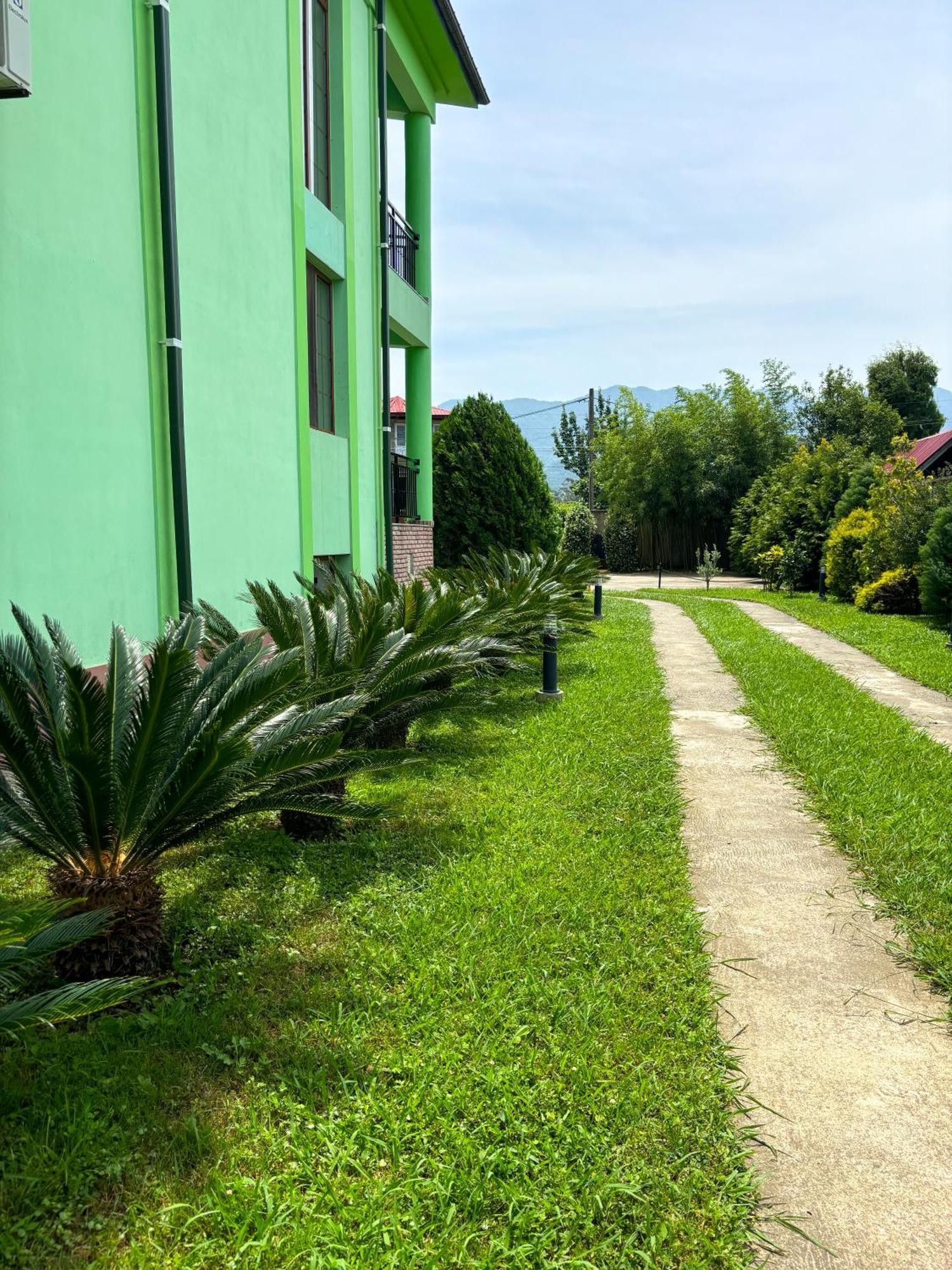 Villa Qero Batumi Exteriör bild