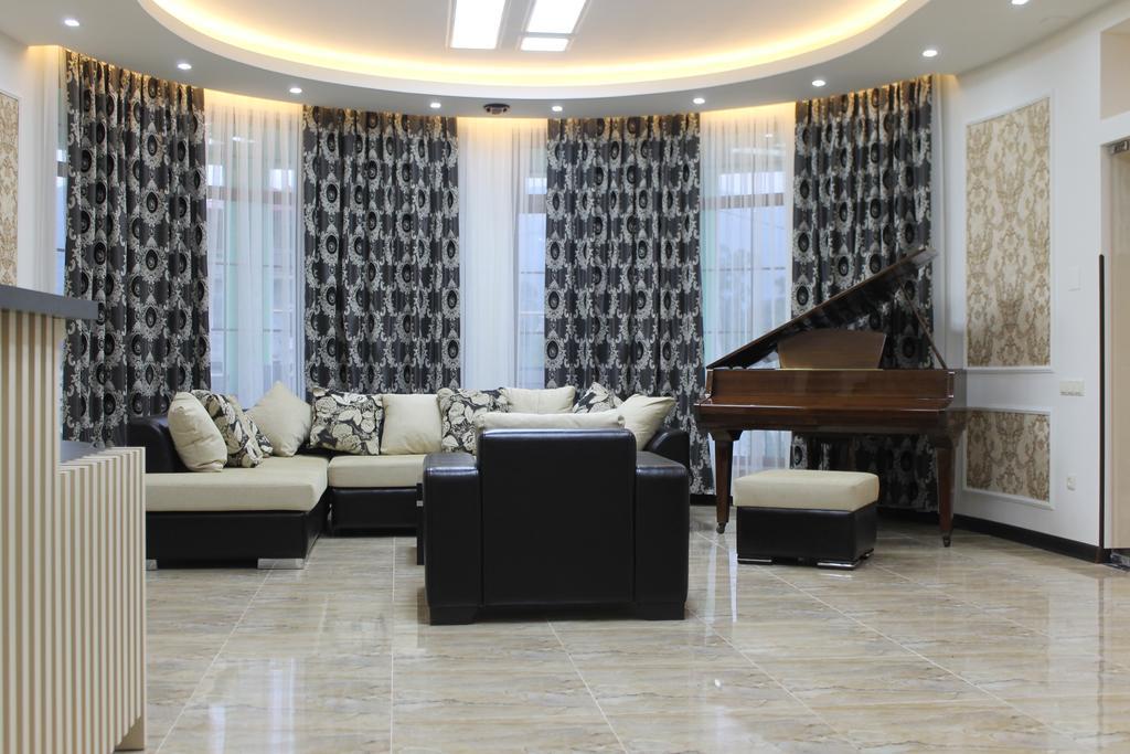 Villa Qero Batumi Exteriör bild