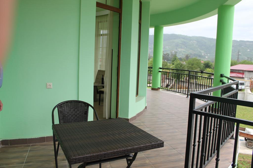 Villa Qero Batumi Exteriör bild