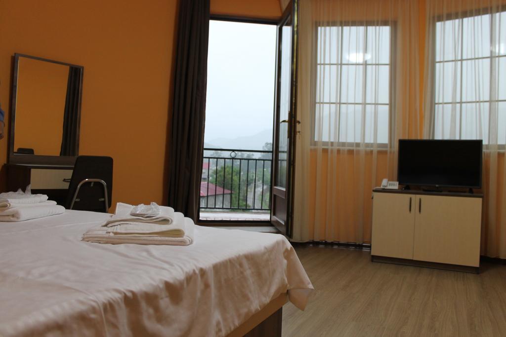 Villa Qero Batumi Exteriör bild