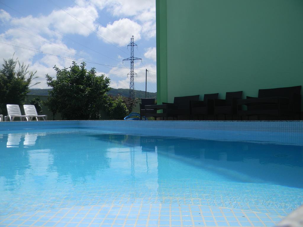 Villa Qero Batumi Exteriör bild