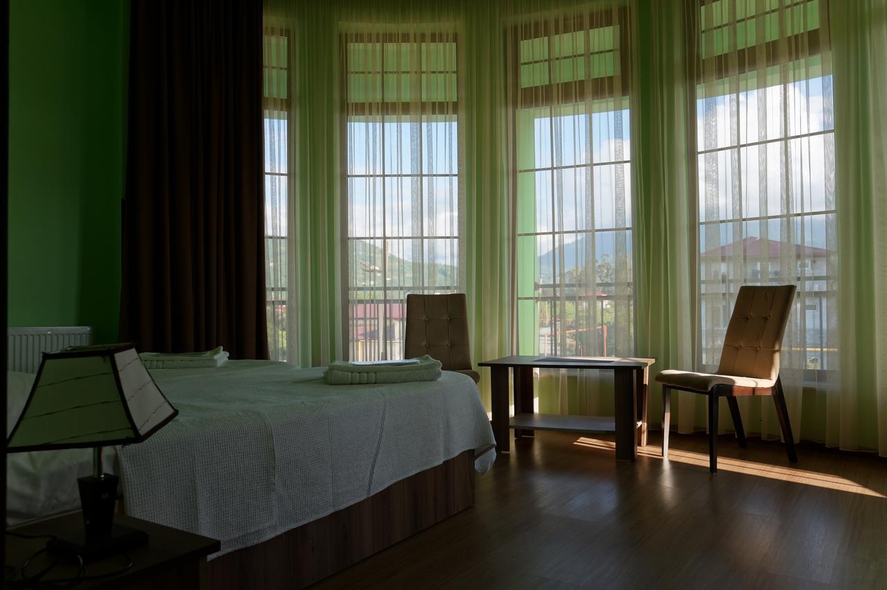 Villa Qero Batumi Exteriör bild
