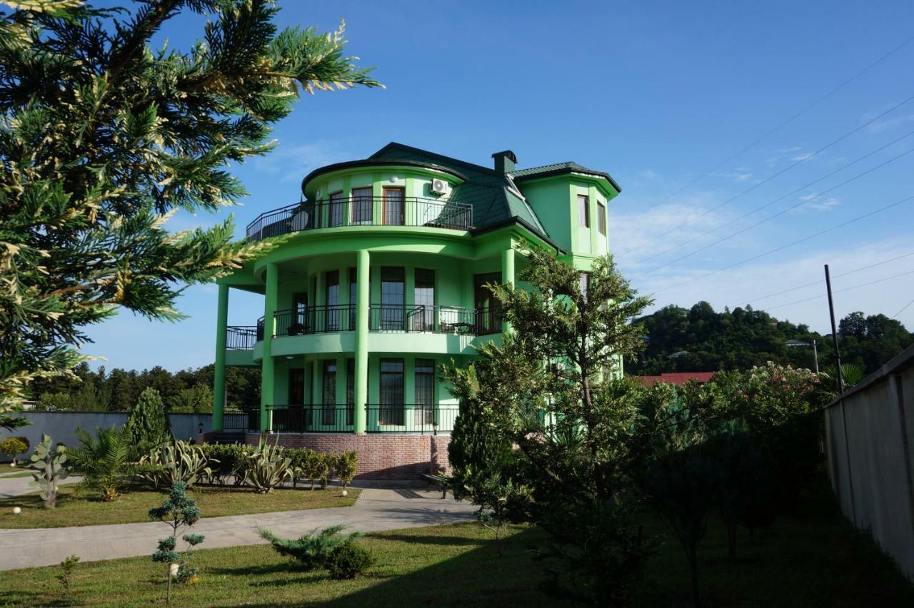 Villa Qero Batumi Exteriör bild